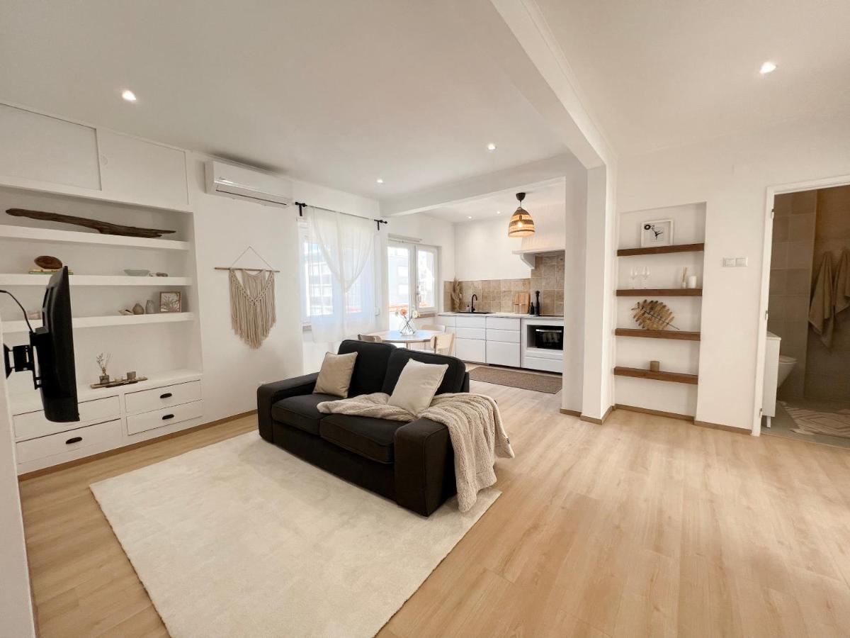 Апартаменти Capitao Ribeiro Surf House Кошта-да-Капаріка Екстер'єр фото
