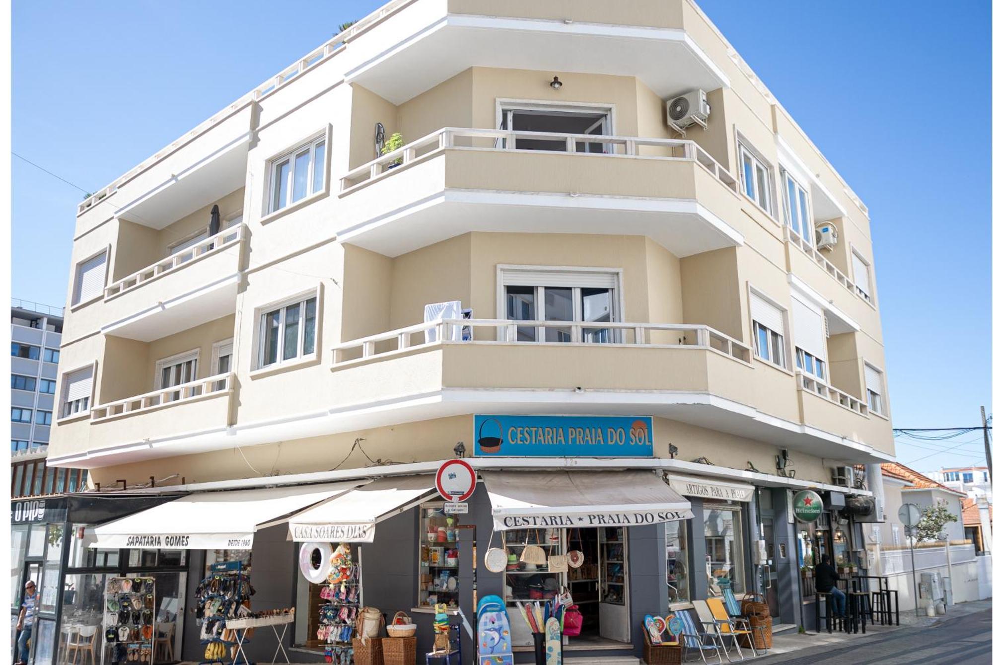 Апартаменти Capitao Ribeiro Surf House Кошта-да-Капаріка Екстер'єр фото